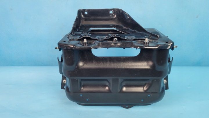 Mercedes EQA 250 21 г. корпус площадка аккумулятора A2436280400 A2436202200, фото 1