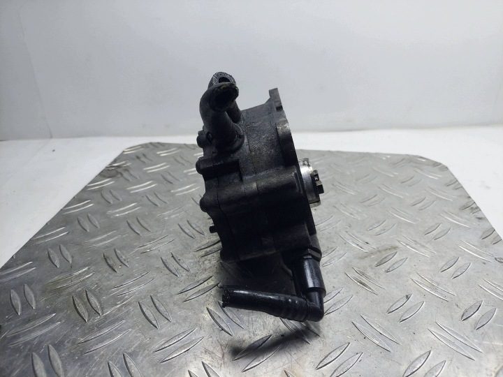 Насос вакуумный Audi A4 B7 2.0 TDI 03G145209C, фото 3