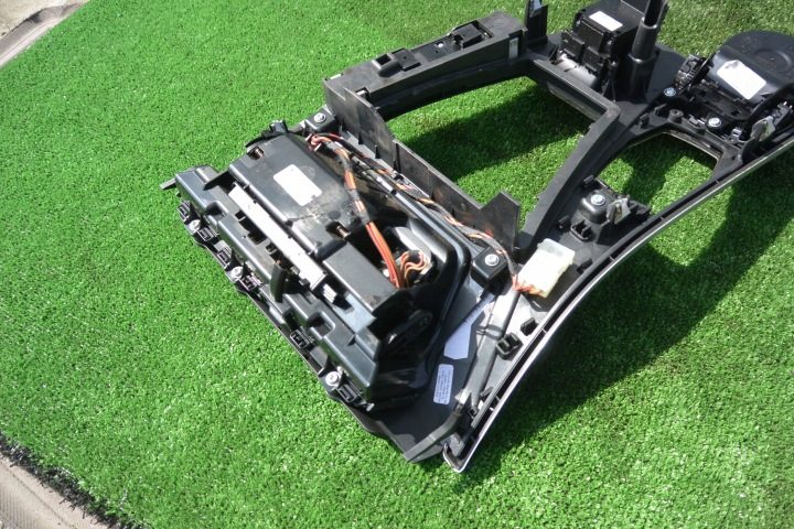 BMW F10 F11 ЦЕНТРАЛЬНАЯ КОНСОЛЬ ТОННЕЛЬ БАРДАЧОК 9206663 9171556 + Кнопка ручного тормоза BMW 5 (F10) 9180199 2.0L дизель 135 кВт 2012, фото 16