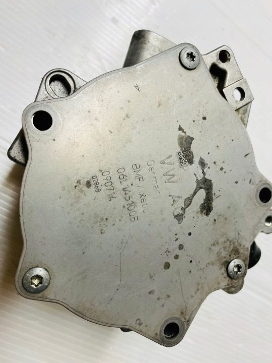 Volkswagen OE 06L145100B вакуумный насос, фото 2