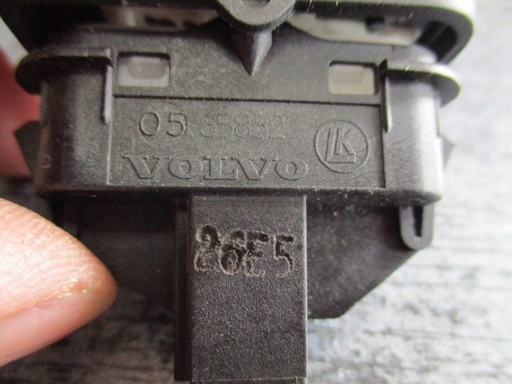 Кнопка центрального Volvo OE 30669958, фото 2