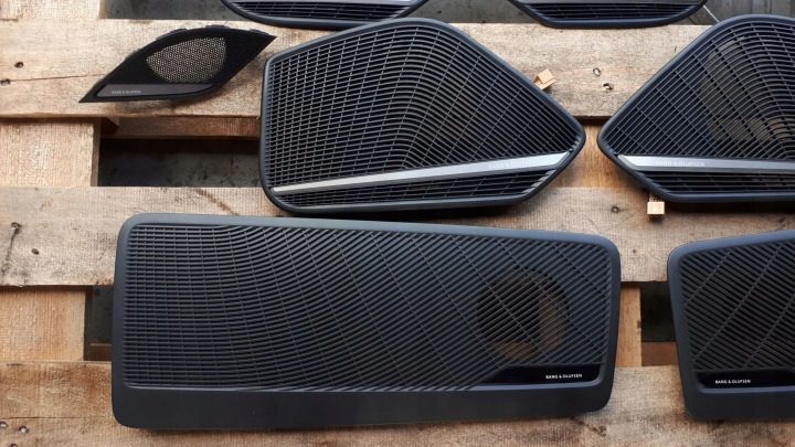 S4 B9 A4 8W MASKOWNICE BANG OLUFSEN ДВЕРЬ СЕДАН, фото 2