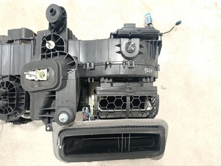 Корпус вентилятора 68408753AG Jeep Wagoneer/ Wagoneer L WS 2023, фото 9