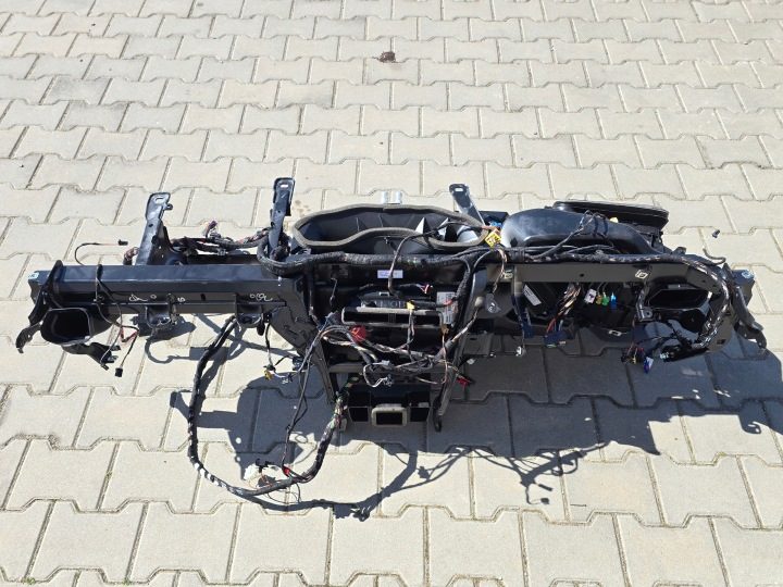 AUDI A4 B9 ОТОПИТЕЛЬ В СБОРЕ С КРЕПЛЕНИЕМ METALOWYM 8W1820005, фото 1