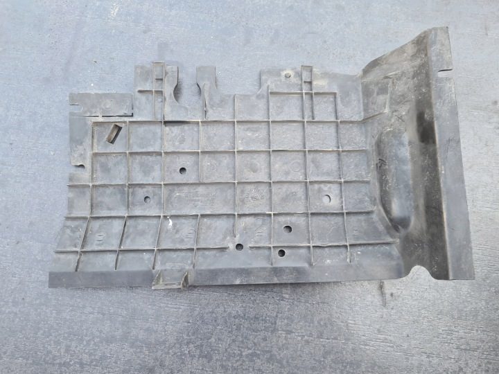 Крышка аккумулятора крышка корпуса аккумулятора VW T4 7D0915437, фото 2