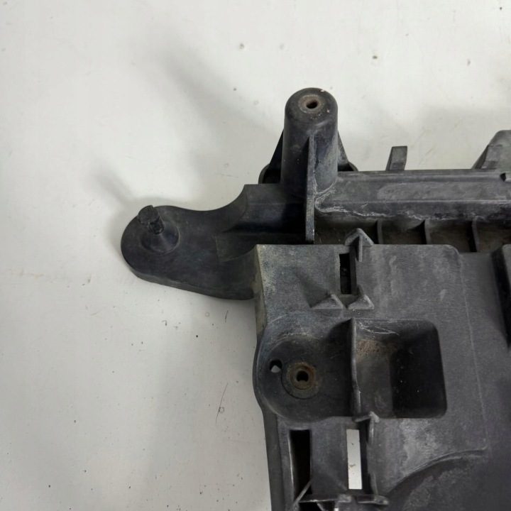 Основание кожух аккумулятора Tiguan Passat B7 Scirocco Caddy OE 1K0915325B, фото 3