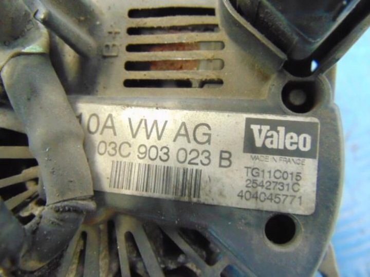Volkswagen Golf V 1.6FSI хэтчбек генератор 03C903023B, фото 6