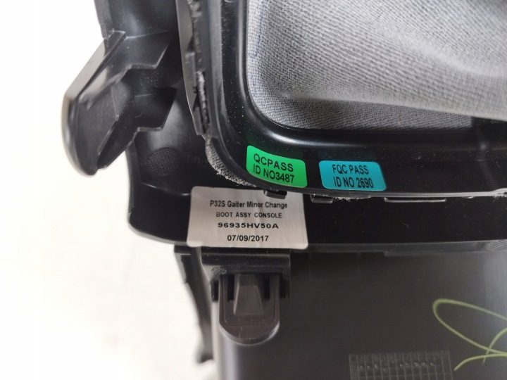 Чехол рамка переключения передач Nissan OE 96935HV50A, фото 5