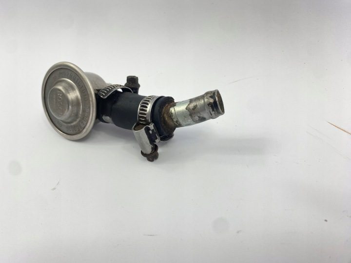 ГЛУШИТЕЛЬ ДАВЛЕНИЯ ФОРСУНКИ ТОПЛИВА MERCEDES R107 W123 0004760016 0280161010, фото 4