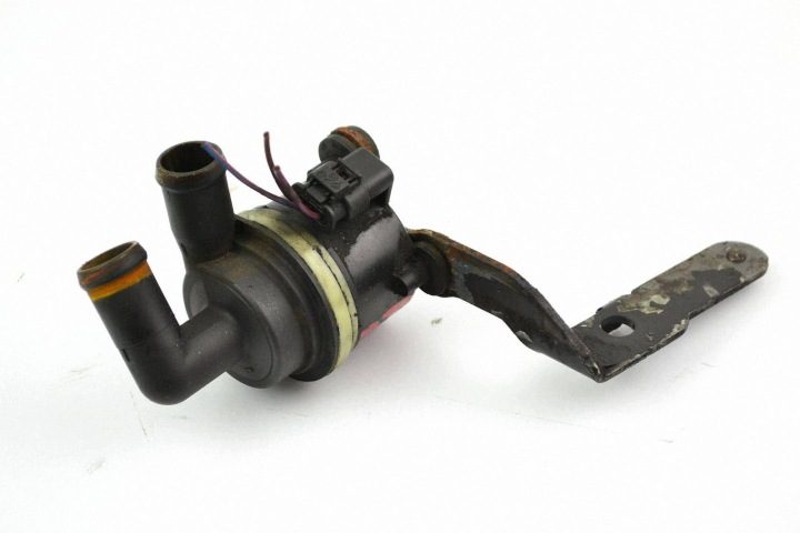 Volkswagen PASSAT B6 2.0 TDI Дополнительная помпа 5N0965561A, фото 1