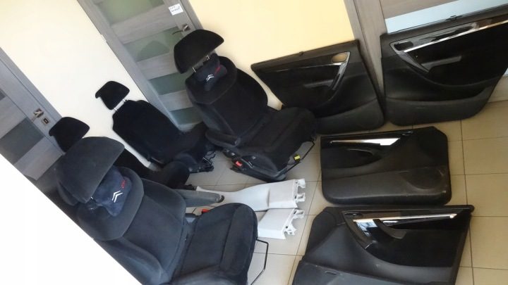 Citroen C4 Picasso сиденья обшивки защита комплект, фото 1