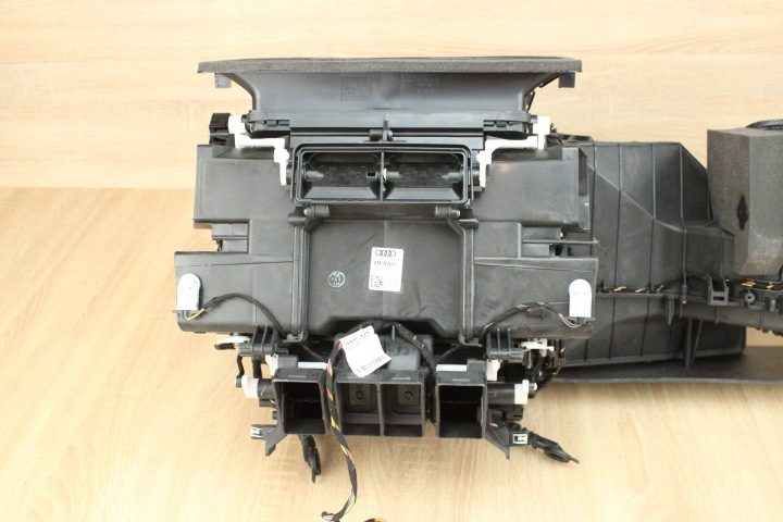 ОРИГИНАЛЬНЫЙ ОТОПИТЕЛЬ ВЕНТИЛЯТОР AUDI A6 C7 4G1820005J 70 л.с., фото 2
