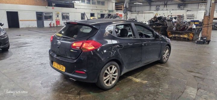 Фонарь задний правый сторона Kia Ceed 2 JD 2013 92402-A2020, фото 2