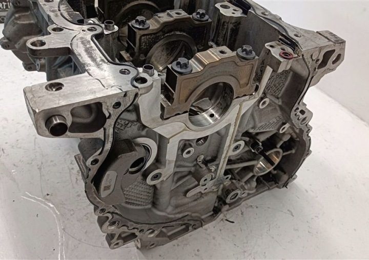 БЛОК ЦИЛИНДРОВ BMW F20 F40 F45 X1 F48 MINI F54 1.5D 8579312 / B37D / B37D15A, фото 3