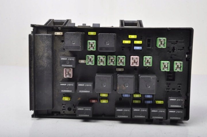 VOYAGER IV 2.5 CRD РЕСТАЙЛИНГ БЛОК ПРЕДОХРАНИТЕЛЕЙ, фото 3