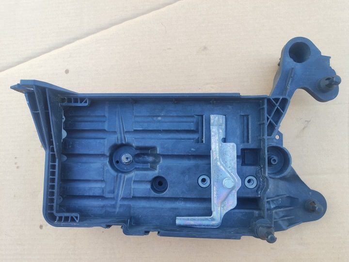 VW Audi Skoda Seat площадка аккумулятора 5Q0915321J, фото 1