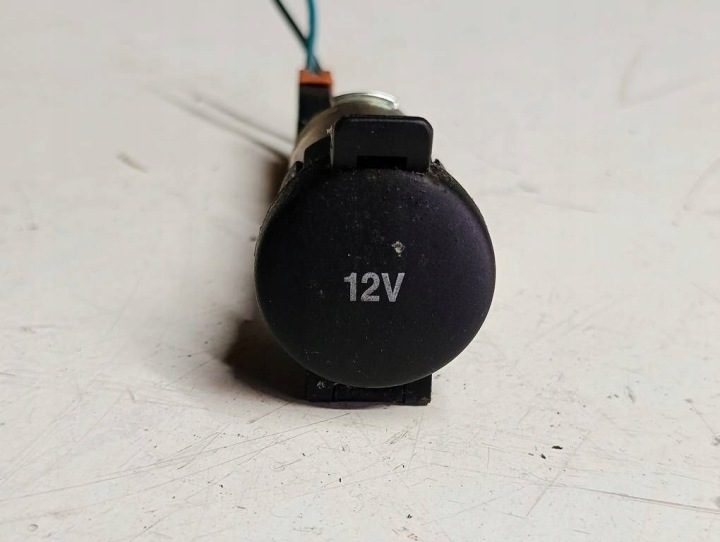 Kia Ceed I Рестайлинг SW 09-12 Гнездо прикуривателя 12V, фото 1