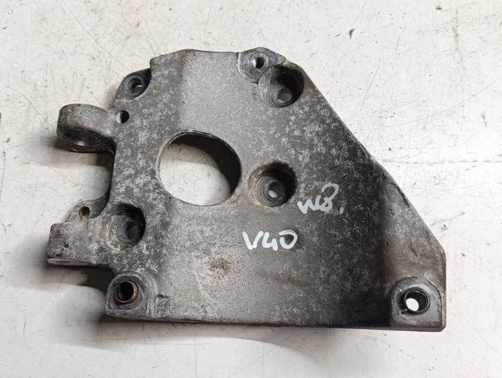 Volvo V40 II 12-19 1.6 D2 Кронштейн компрессора AV6Q-10K360-AA, фото 1