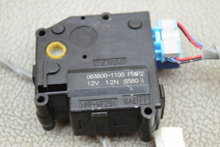 Моторчик заслонок обдува Toyota Prius (XW30) 2464900320, фото 11
