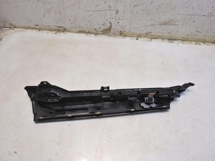 КРОНШТЕЙН ШТОРКИ ПРАВЫЙ ЗАДНИЙ MERCEDES W203 УНИВЕРСАЛ РЕСТАЙЛИНГ 2036908825, фото 3