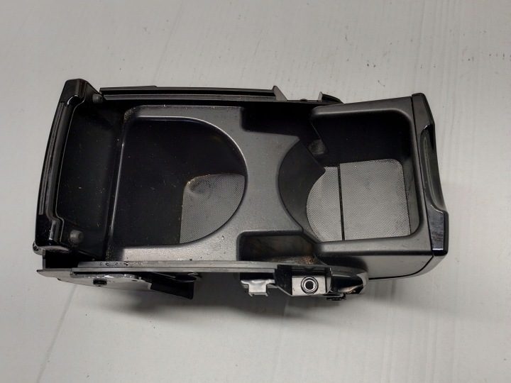 ДЕРЖАТЕЛЬ ПОД НАПИТКИ ПАНЕЛЬ TOYOTA PRIUS II 1A823-006G, фото 4