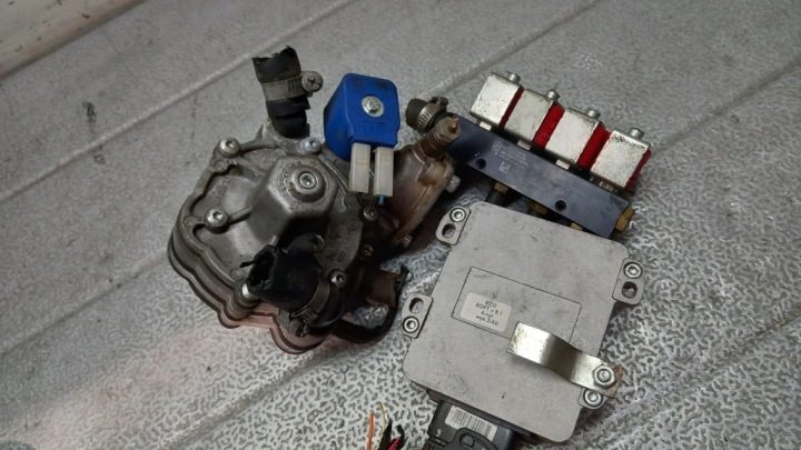 ГБО OPEL VECTRA B 1.6B 98 г. СЕДАН, фото 4