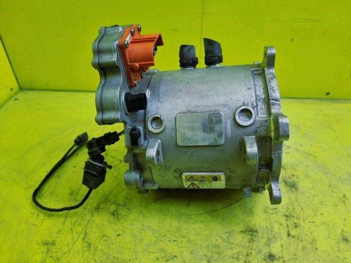 F03ZB0001703 ДВИГАТЕЛЬ ЭЛЕКТРИЧЕСКИЙ FIAT 500E США, фото 4
