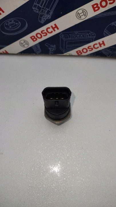 ОРИГИНАЛЬНЫЙ REGULATORY ДАТЧИКА ДАВЛЕНИЯ ТОПЛИВА BOSCH 0281002568, фото 2