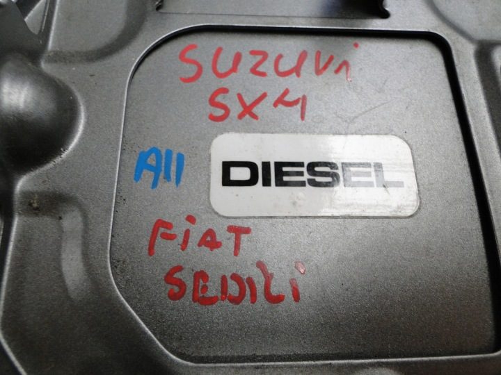 Лючок горловины бензобака Suzuki SX4, фото 4