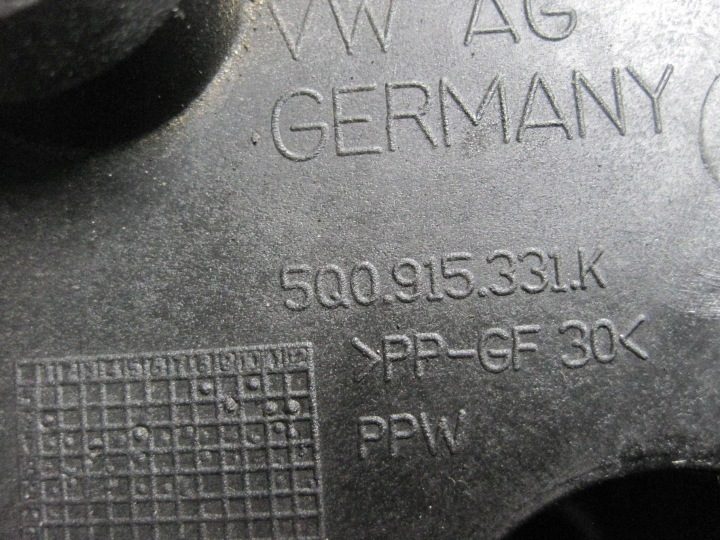 Площадка аккумулятора Audi A3 S3 8V 5Q0915331K, фото 3