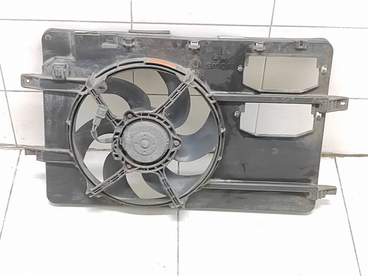 2007 Mitsubishi Colt Радиатор охлаждения 1350A066, фото 1