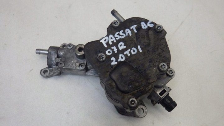 НАСОС ВАКУУМНЫЙ VW PASSAT B6 2.0 TDI 038145215 PASSAT B6, фото 2