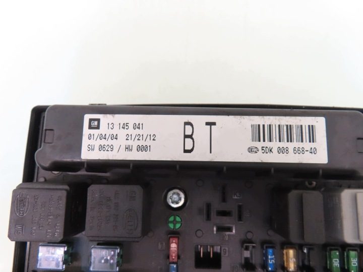 Блок предохранителей Opel Astra III H 13145041BT 5DK00866840, фото 4