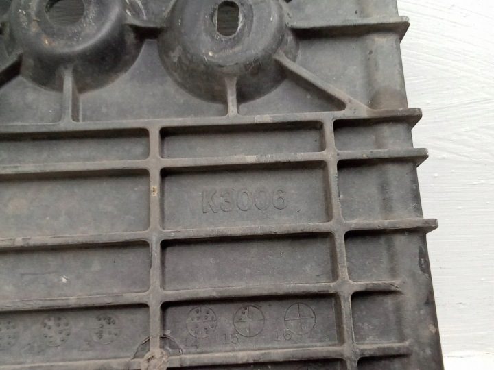 Площадка аккумулятора MAZDA 121 III (JASM, JBSM) KE52X56041 2.19L дизель, фото 3