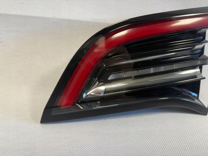 Tesla Model Y 2023 ФОНАРЬ В КРЫЛО ПРАВОЕ ЗАДНЕЕ 1502089 1502089-00-C, фото 3