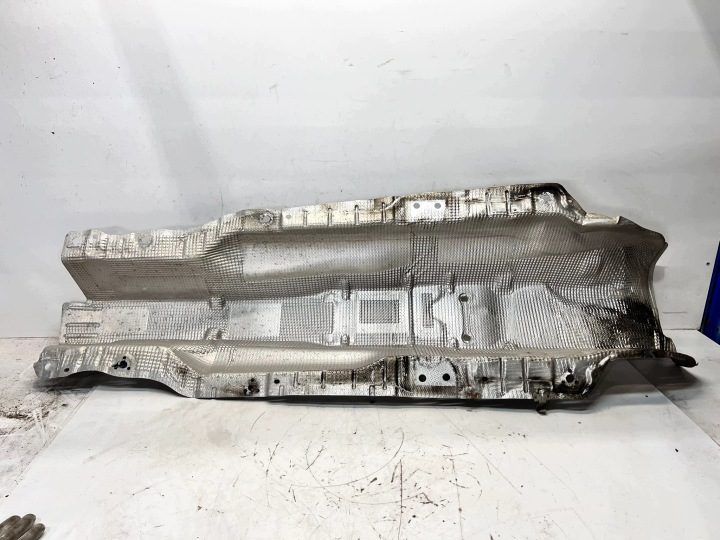 ТЕПЛОЗАЩИТНЫЙ ЭКРАН ТОННЕЛЯ AUDI A3 8V VOLKSWAGEN SEAT SKODA 5Q0825661G, фото 2