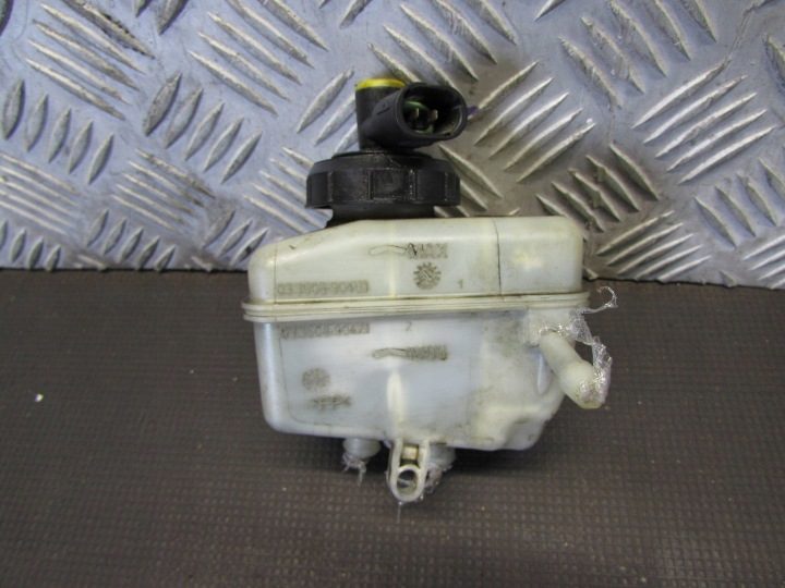 Бачок тормозной жидкости Dacia Logan I 06-13r 03350890461, фото 2