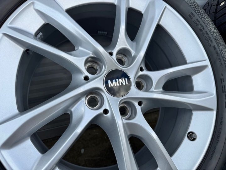 OEM КОЛЕСА ЗИМНИЕ MINI COOPER CLUBMAN F54 195/60/16 Continental 2024 г. 8.5 мм, фото 2
