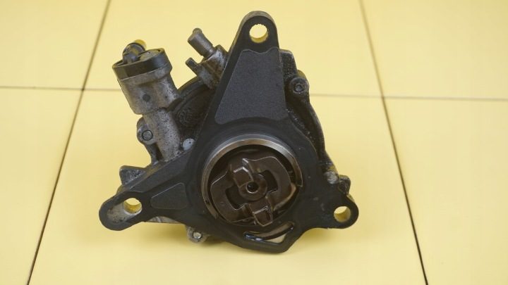 FIAT 500 MITO 0.9 16 г. 105 л.с. 199B6000 вакуумный насос, фото 2