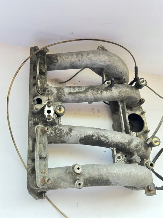 Впускной коллектор форсунки Mercedes W124 190 W201 M102 1,8 2,0 2,3 1021413501, фото 4