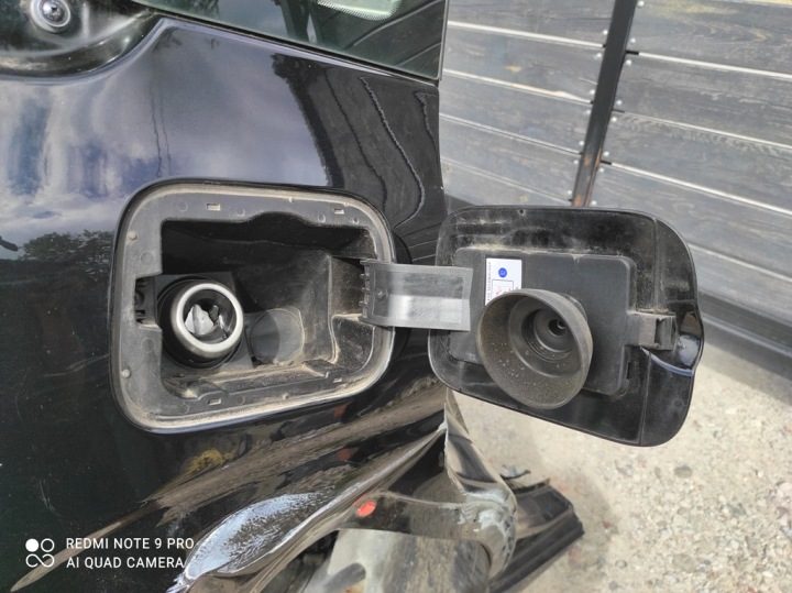 ЛЮЧОК ГОРЛОВИНЫ БЕНЗОБАКА + ЗАДНЯЯ FIAT PANDA III 1.3, фото 2