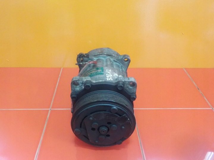VW T4 2.5 бензин 94 г. 110 л.с. AAF компрессор кондиционера 701820805D, фото 5