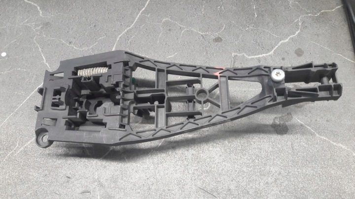 Каркас ручки левый передний Opel Corsa d 06 г., фото 2