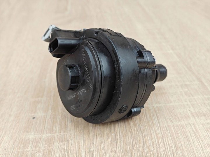 ОРИГИНАЛЬНАЯ ДОПОЛНИТЕЛЬНАЯ ПОМПА BMW 540i G30 G31 8840613 24 л.с., фото 3