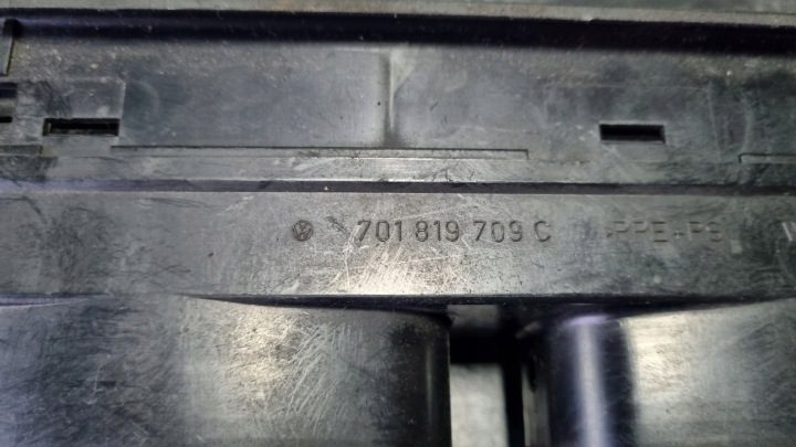 VW TRANSPORTER T4 РЕШЕТКИ ОБДУВА СРЕДНИЕ 7D1819703A, фото 3