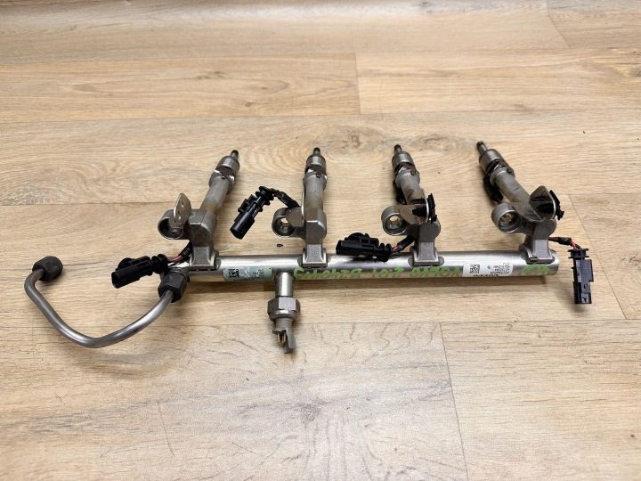Volvo XC60 I V60 S60 II 2.0 T6 турбо B4204T9 молдинг форсунка. + датчик, фото 3
