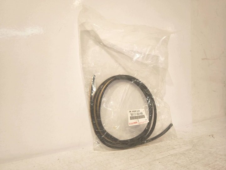Уплотнитель Крышка багажника Стекло TOYOTA YARIS 3 / COROLLA/CAMRY /LEXUS 12-18r, фото 2