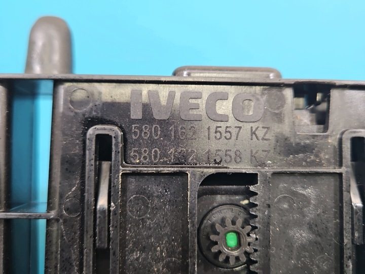 Держатель под напитки стакан подстаканник Iveco Daily V 14- 2227075 5801621557KZ, фото 5