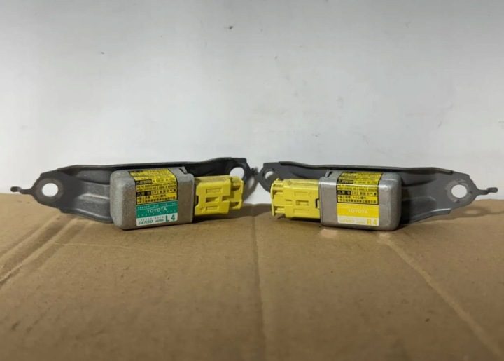 Датчики удара Airbag Toyota Prius 89834-47020 89833-47030, фото 1
