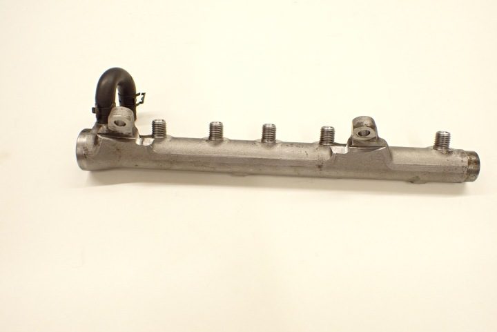 Топливная рампа топлива VW Audi Seat Skoda 036133319 036031C 1,4B 16V, фото 9